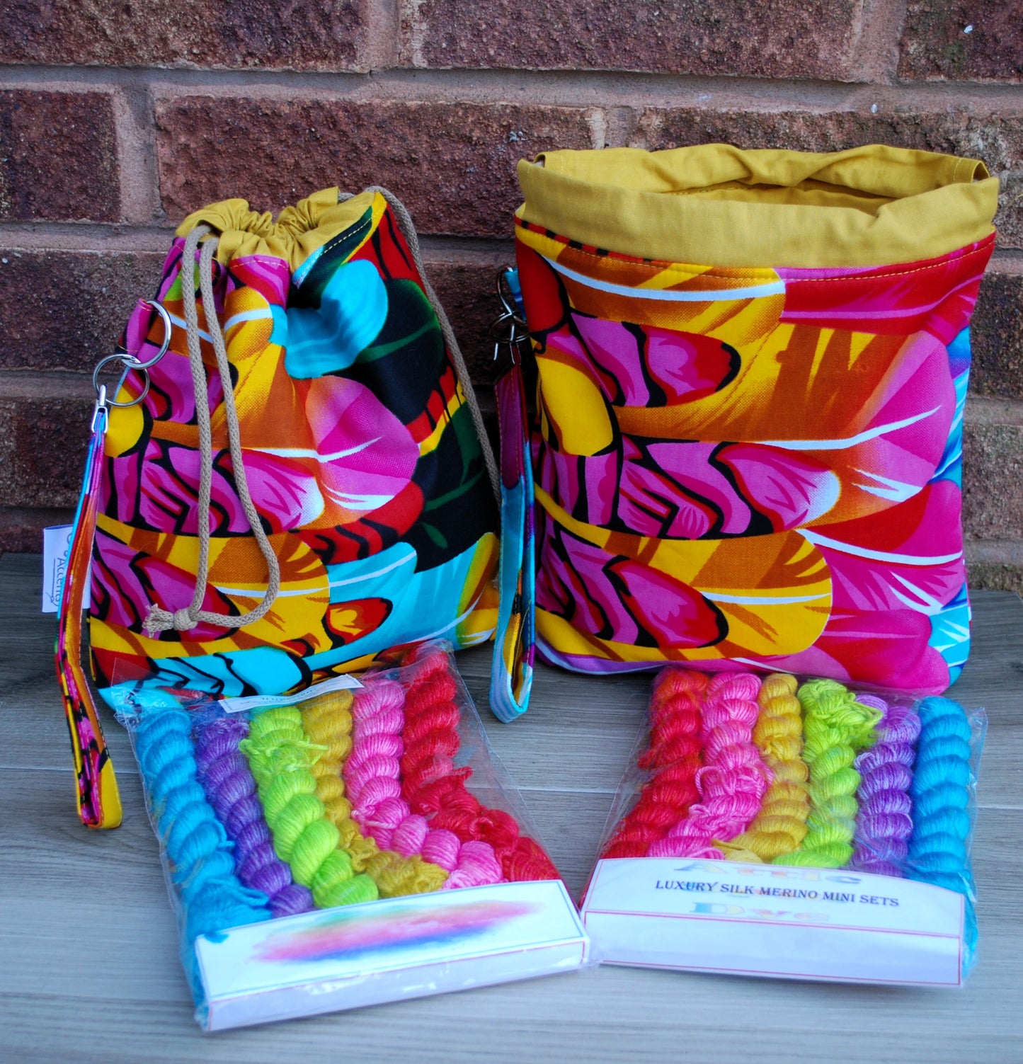 Small Farai Project Bag and Yarn Combo - HYPERION