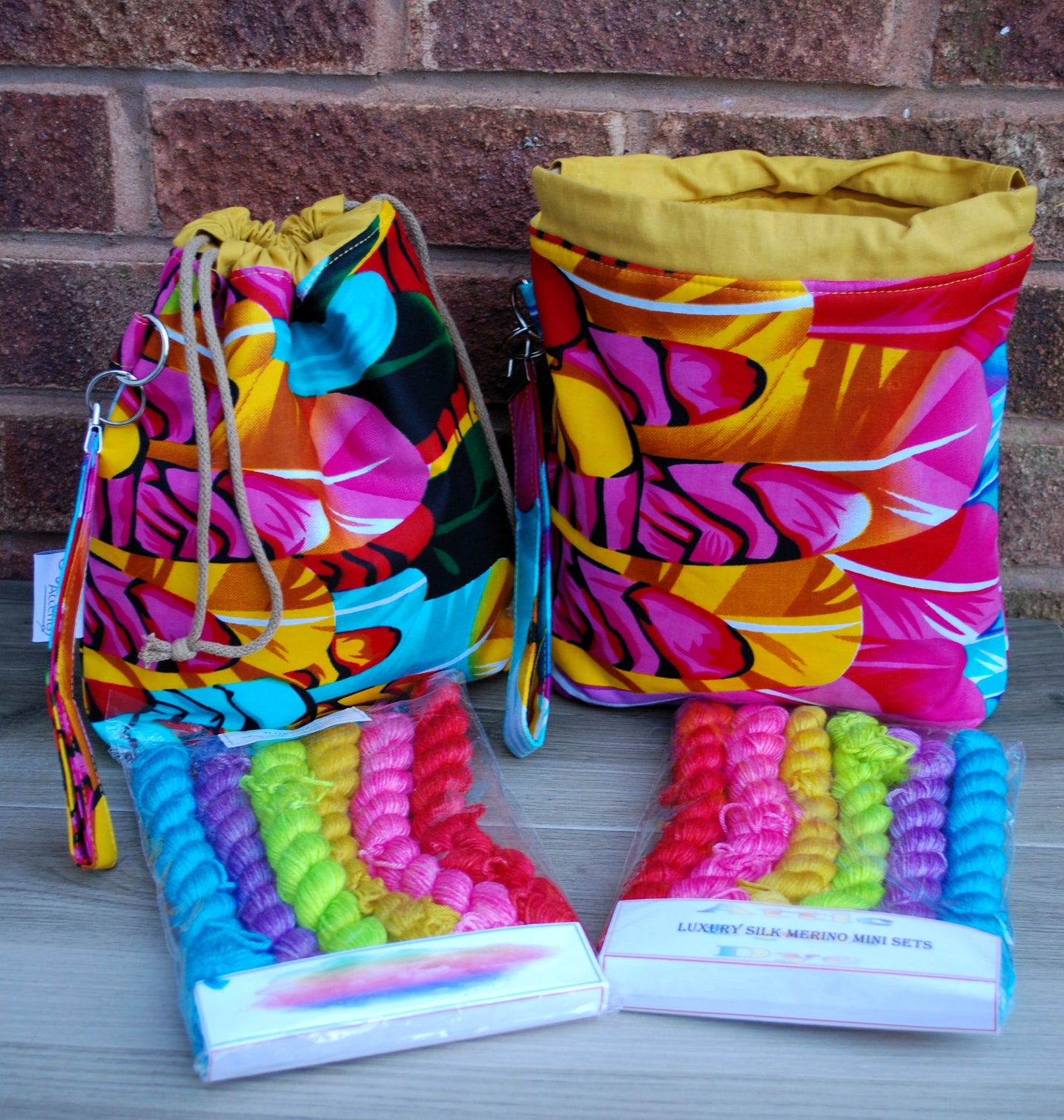 Small Farai Project Bag and Yarn Combo - HYPERION