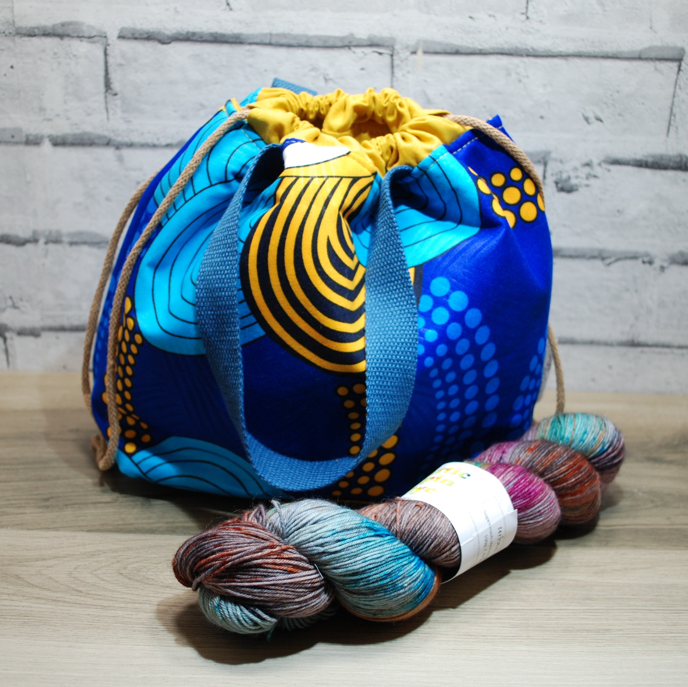 Model Farai Rook Medium Farai Project Bag Blue Yellow – Soft Accents UK