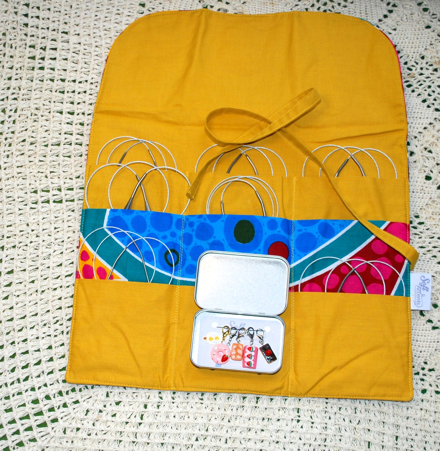 Circular Needle Case with 9 pockets