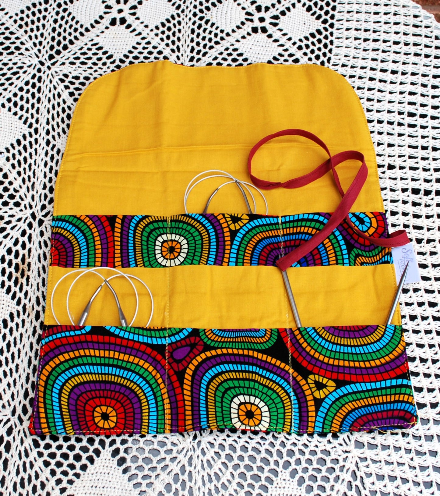 Circular Needle Case with 9 pockets