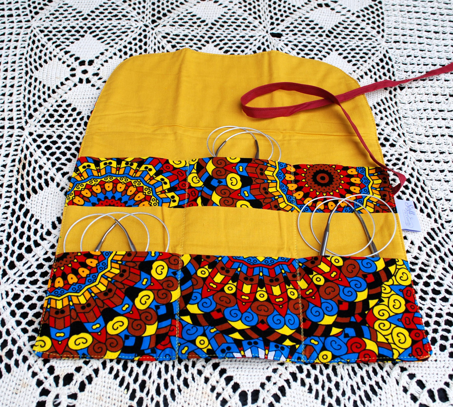 Circular Needle Case with 9 pockets